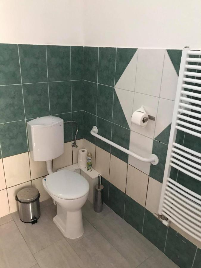Hunyadi Panzio-Apartman Makó Екстериор снимка