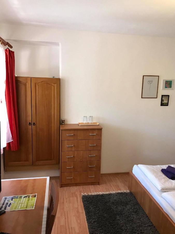 Hunyadi Panzio-Apartman Makó Екстериор снимка