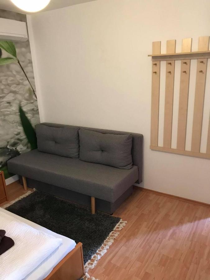 Hunyadi Panzio-Apartman Makó Екстериор снимка