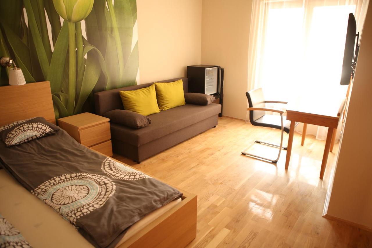 Hunyadi Panzio-Apartman Makó Екстериор снимка